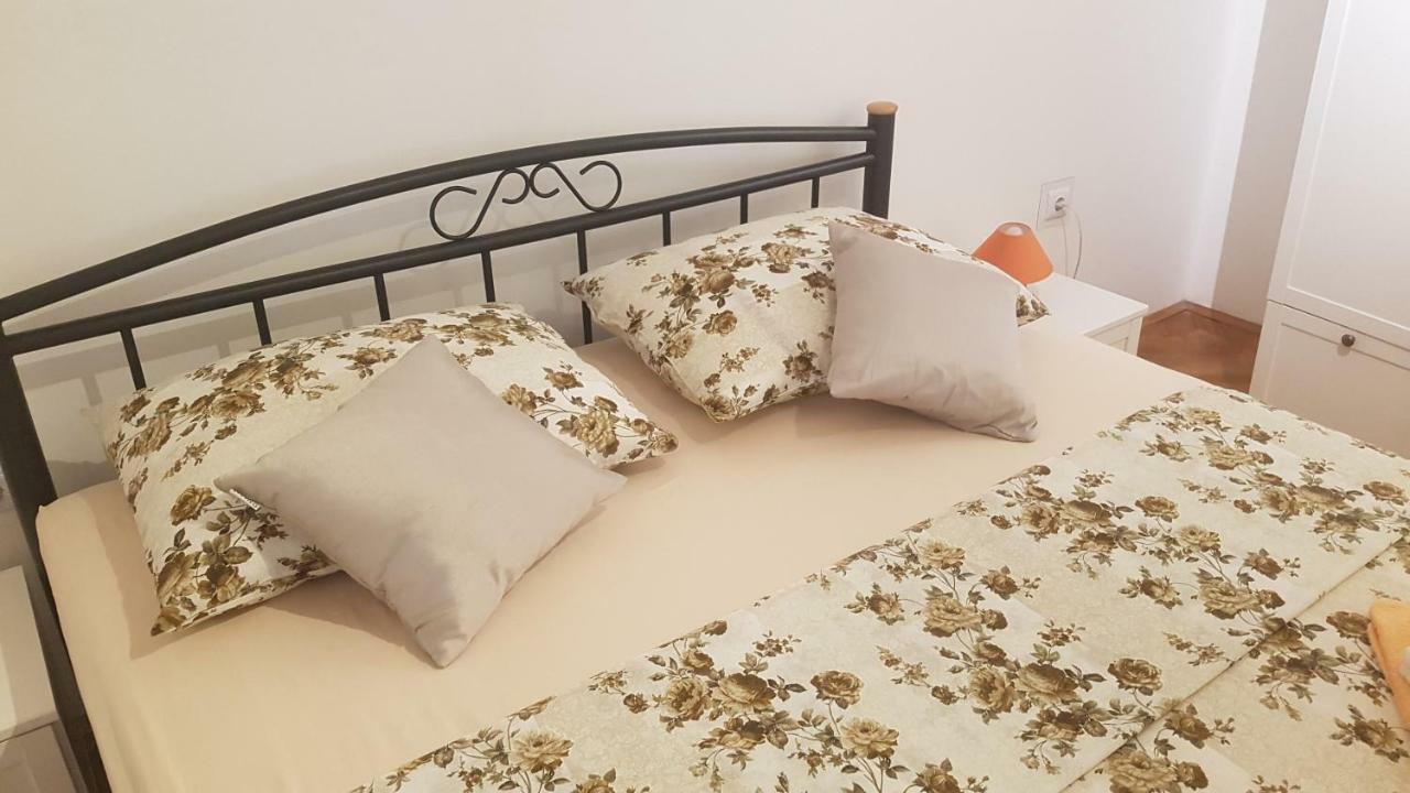 Apartment 22 Omiš Extérieur photo
